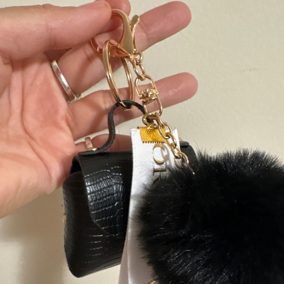 Dior Ribbon Keychain - Picture 5 of 5